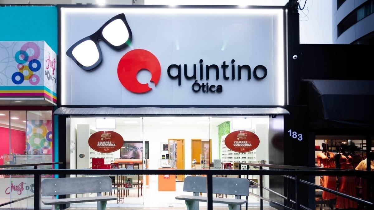 Fachada ou interior profissional da Ótica Quintino